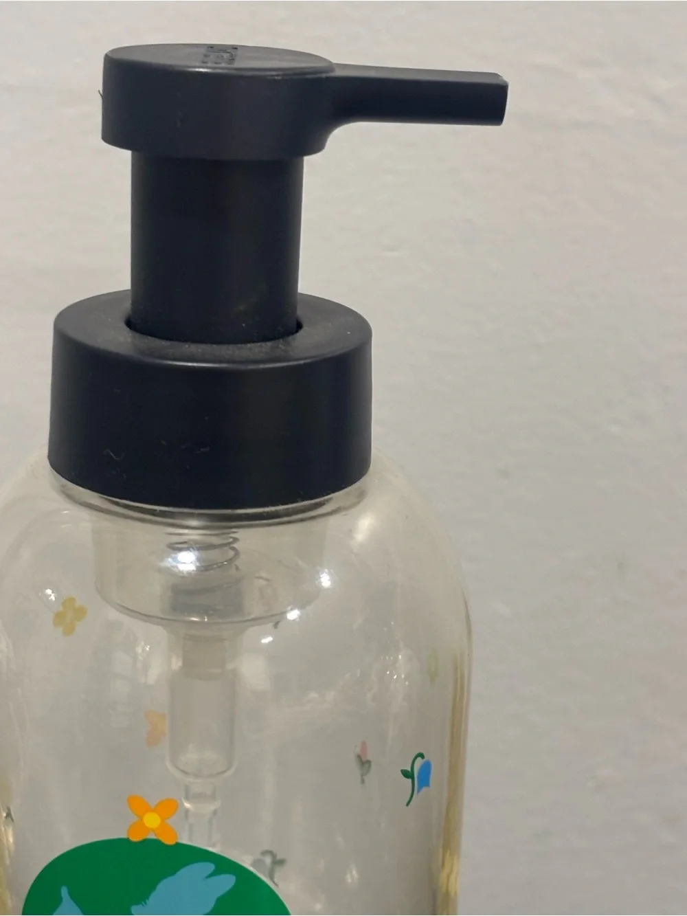 Disney x blueland Daisy Duck Kids Foaming Soap Dispenser floral glass new